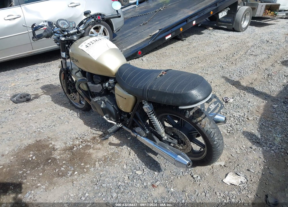 2012 TRIUMPH MOTORCYCLE BONNEVILLE VIN: SMT900K16CT497637
