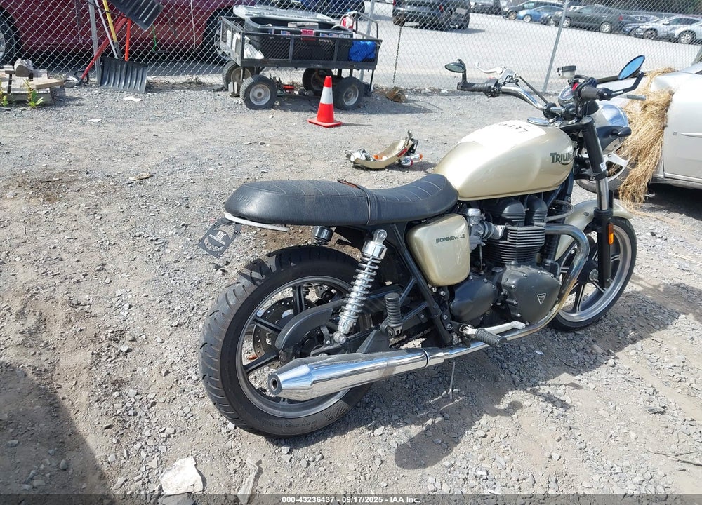 2012 TRIUMPH MOTORCYCLE BONNEVILLE VIN: SMT900K16CT497637