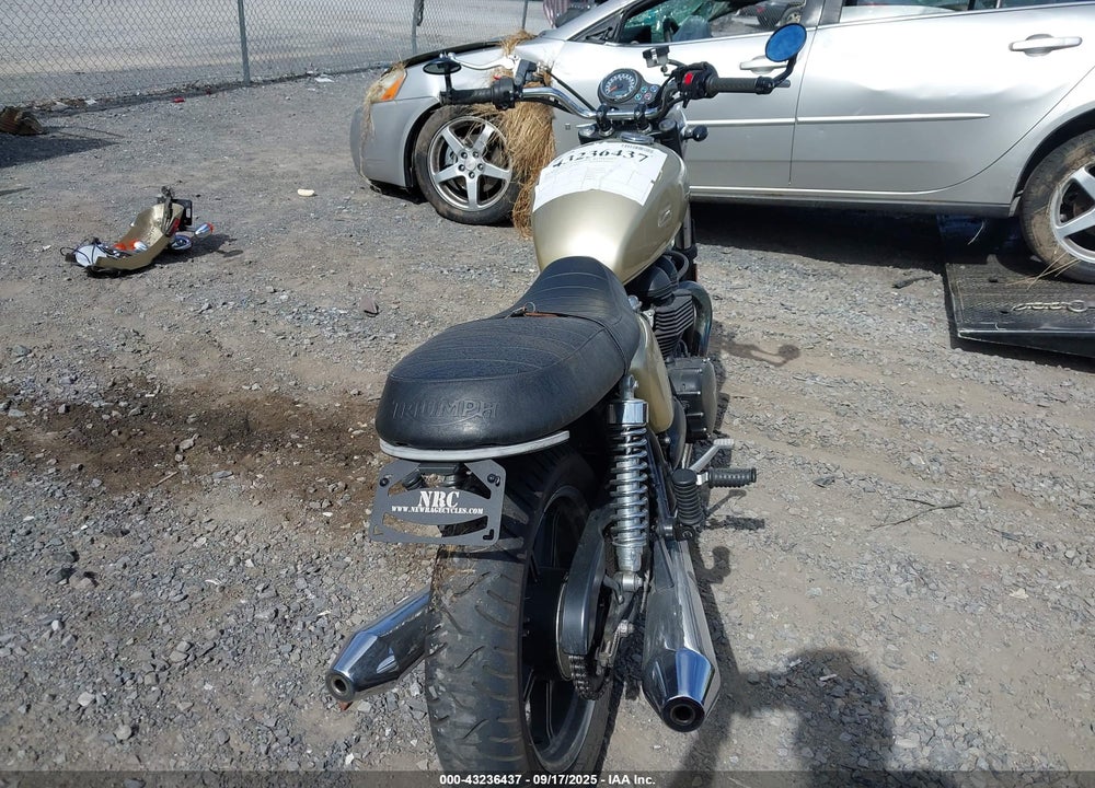2012 TRIUMPH MOTORCYCLE BONNEVILLE VIN: SMT900K16CT497637