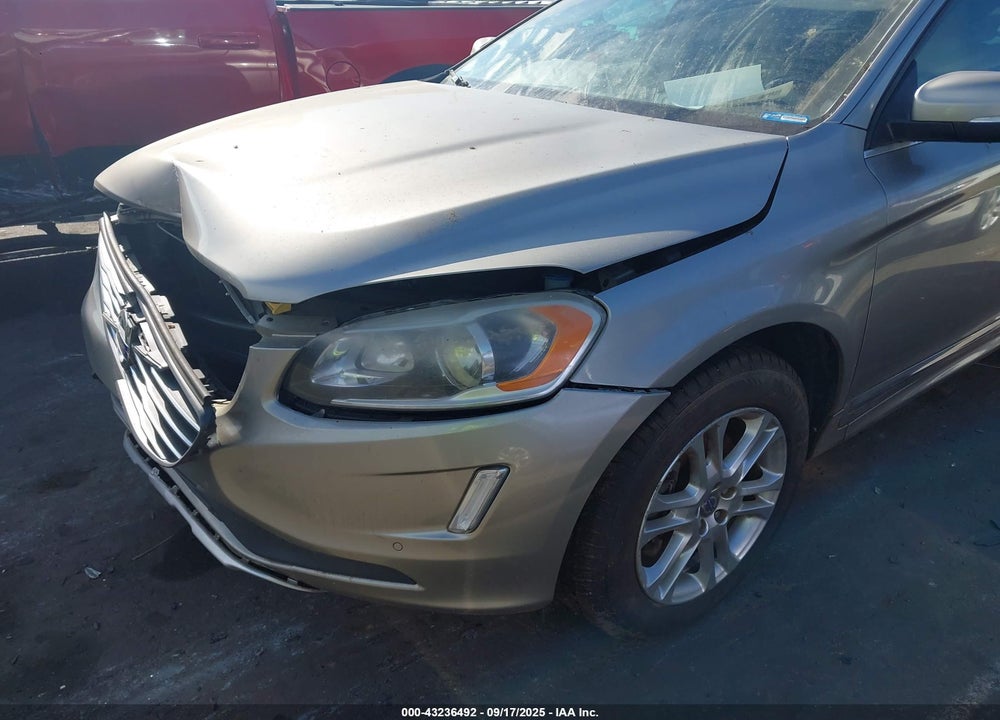 2014 VOLVO XC60 3.2 PLATINUM VIN: YV4952DZ8E2526494
