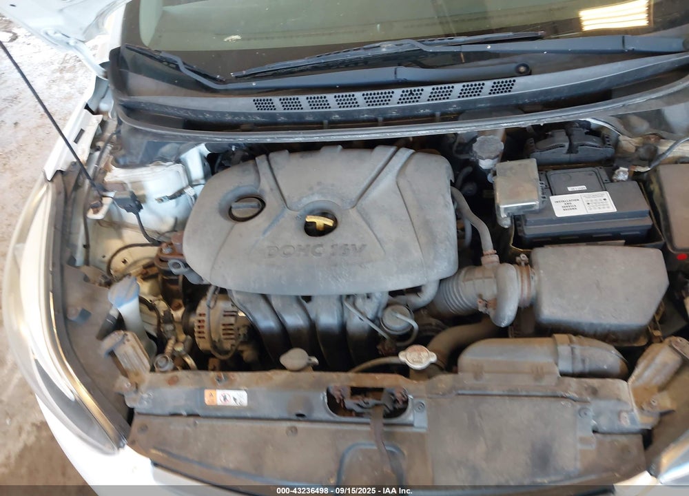 2015 HYUNDAI ELANTRA VIN: 5NPDH4AE9FH557934