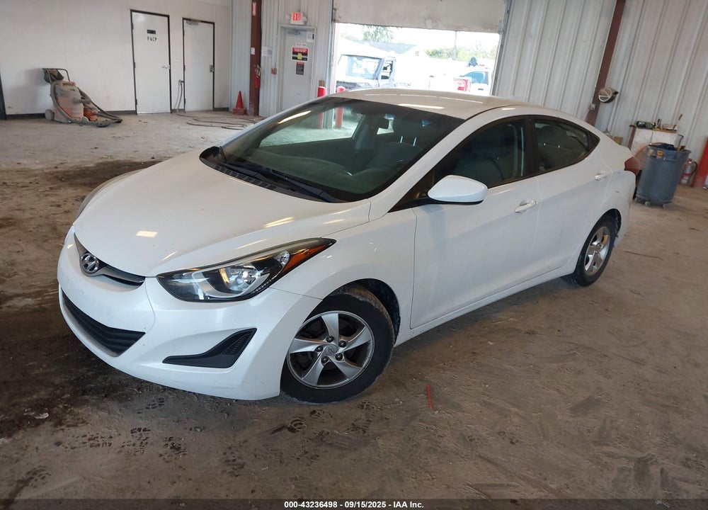 2015 HYUNDAI ELANTRA VIN: 5NPDH4AE9FH557934