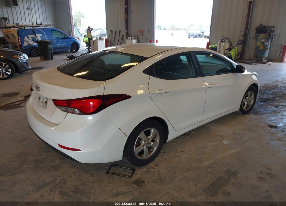 2015 HYUNDAI ELANTRA VIN: 5NPDH4AE9FH557934