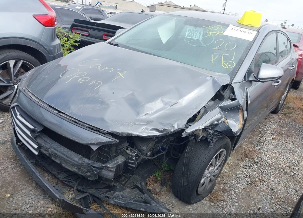 2018 HYUNDAI ELANTRA VIN: 5NPD74LF1JH386226