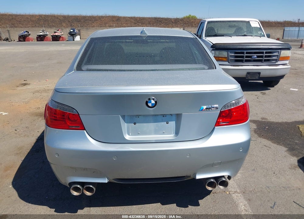 2008 BMW M5 VIN: WBSNB93558CX08579