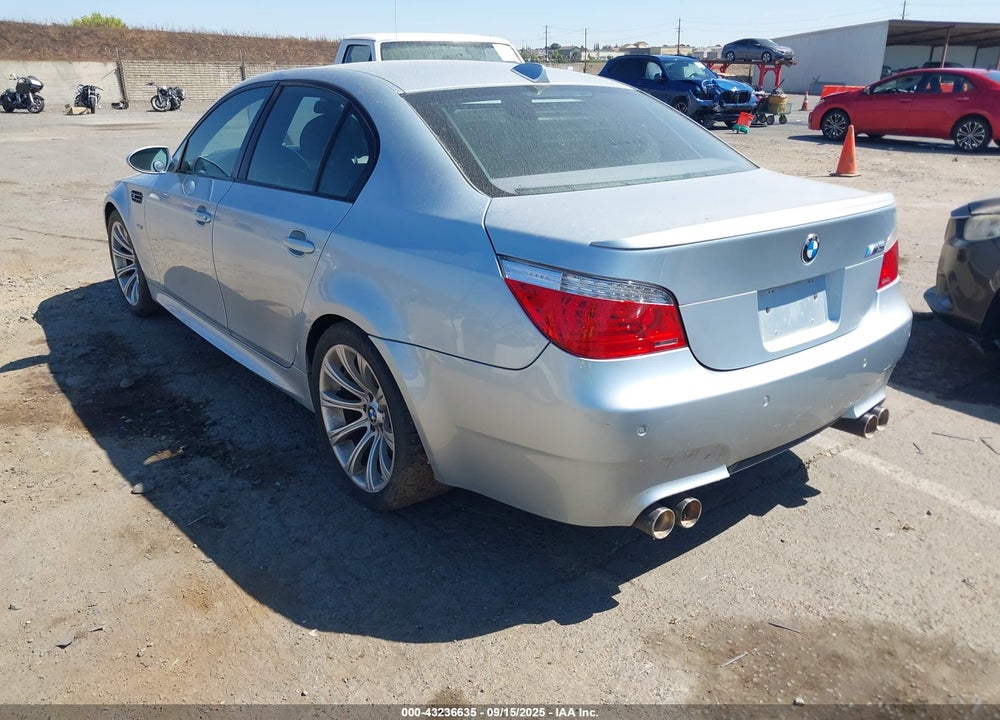 2008 BMW M5 VIN: WBSNB93558CX08579