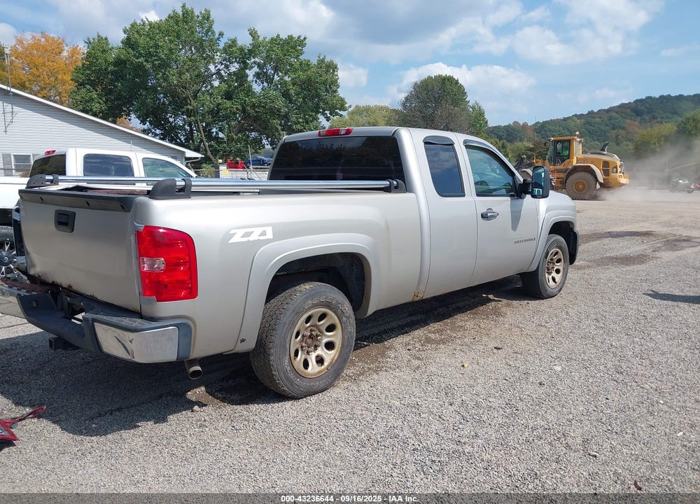 2007 CHEVROLET SILVERADO 1500 WORK TRUCK VIN: 2GCEK19C071643966