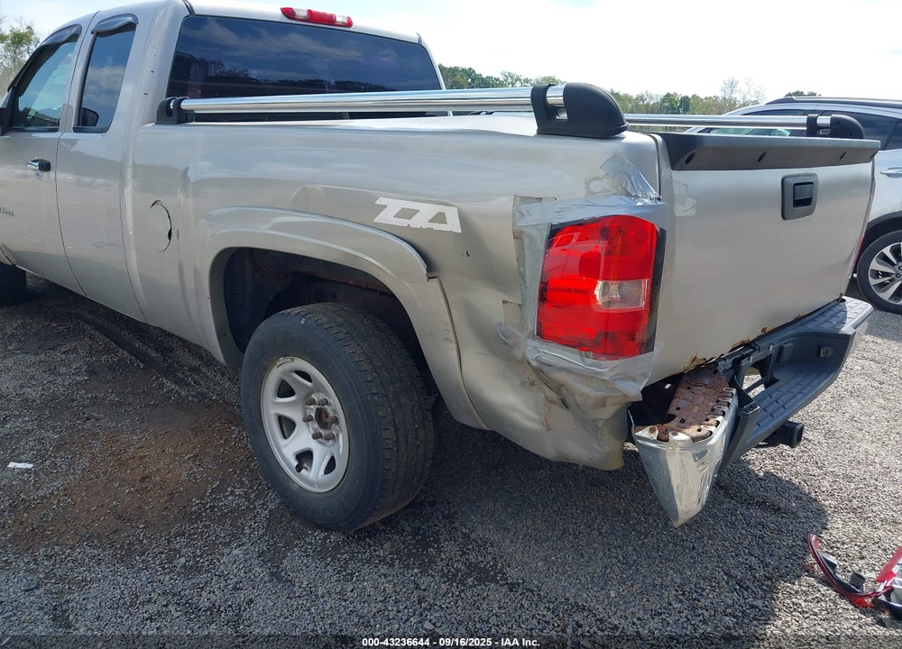 2007 CHEVROLET SILVERADO 1500 WORK TRUCK VIN: 2GCEK19C071643966
