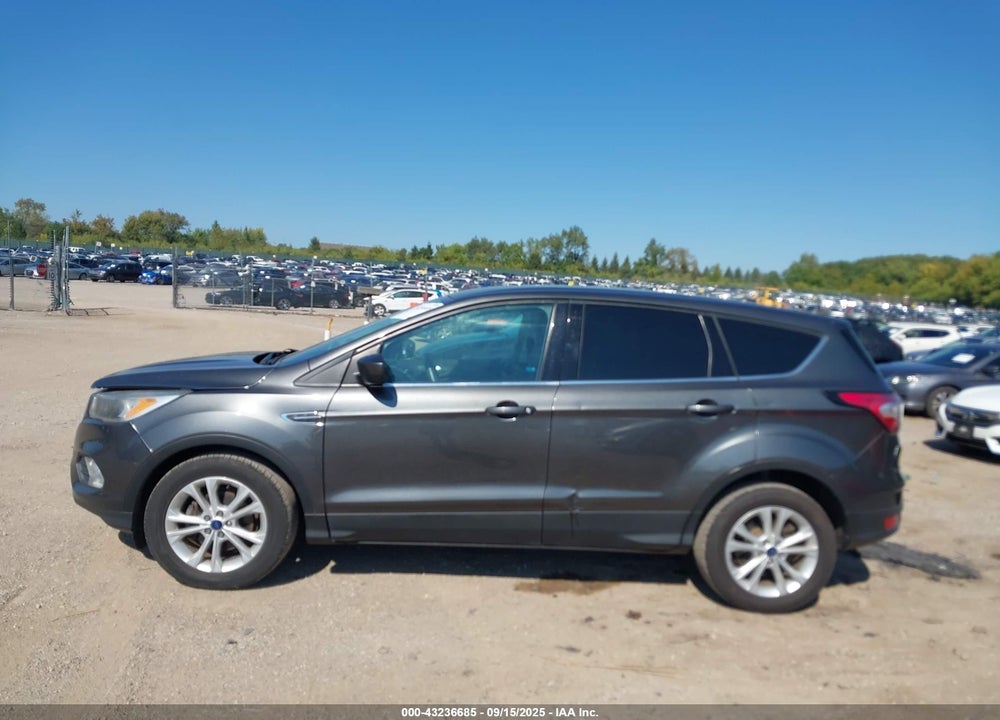 2017 FORD ESCAPE SE VIN: 1FMCU0GD4HUC32059