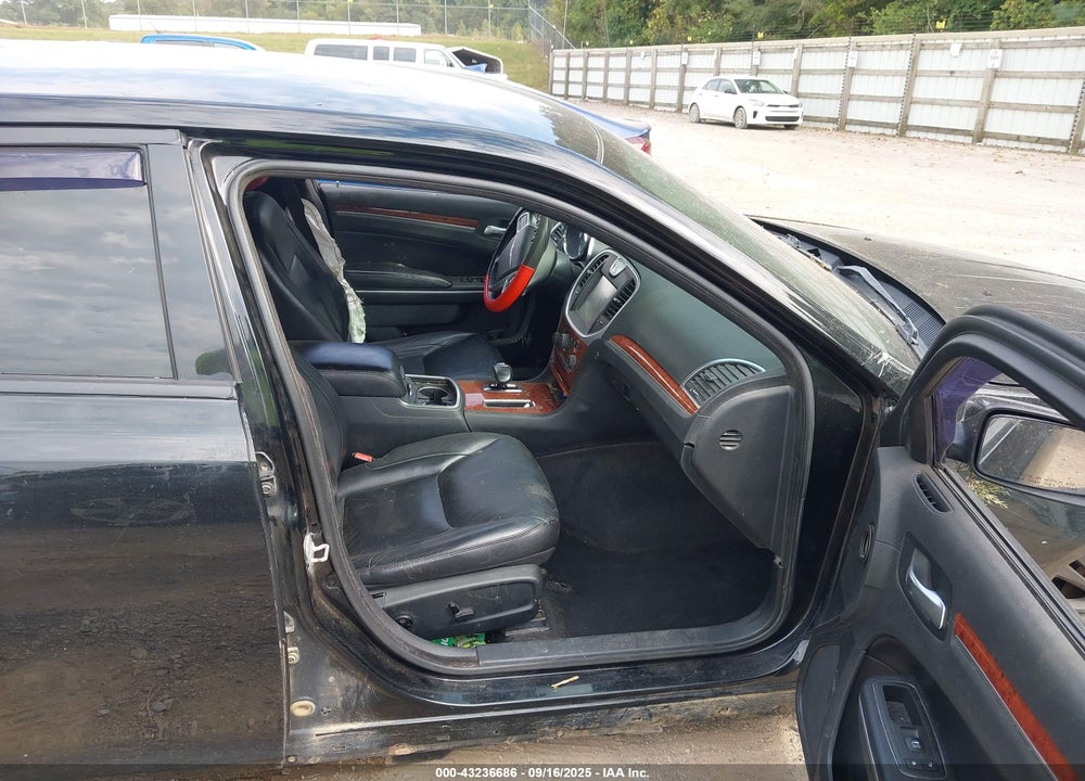 2013 CHRYSLER 300 VIN: 2C3CCARG6DH551792
