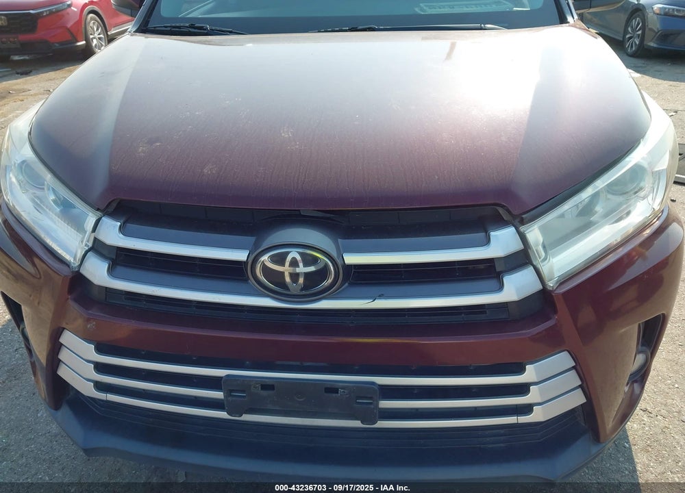 2019 TOYOTA HIGHLANDER XLE VIN: 5TDKZRFH0KS353399