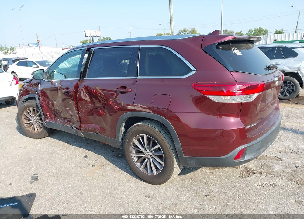 2019 TOYOTA HIGHLANDER XLE VIN: 5TDKZRFH0KS353399
