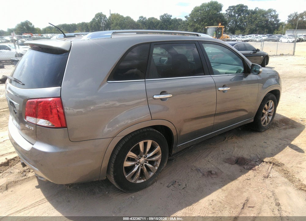 2013 KIA SORENTO VIN: 5XYKW4A26DG410087