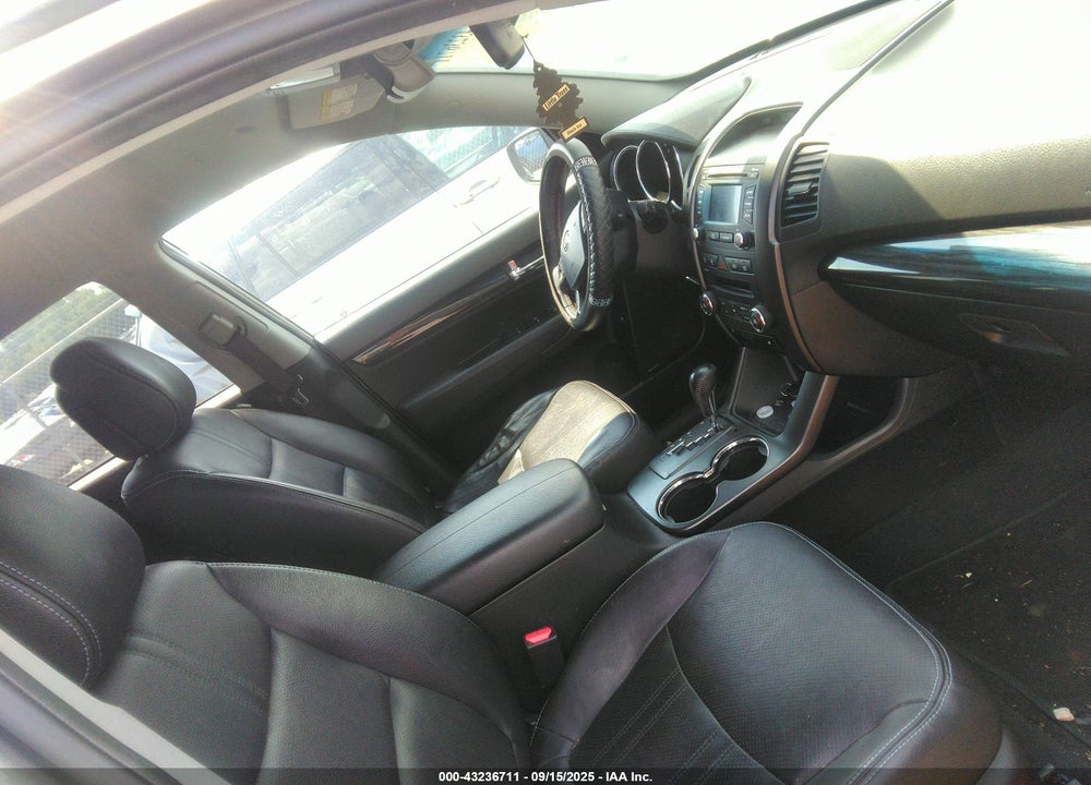 2013 KIA SORENTO VIN: 5XYKW4A26DG410087