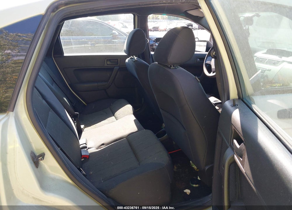 2011 FORD FOCUS VIN: 1FAHP3FN0BW162865