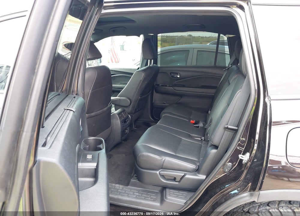 2020 HONDA PASSPORT AWD ELITE VIN: 5FNYF8H00LB003152