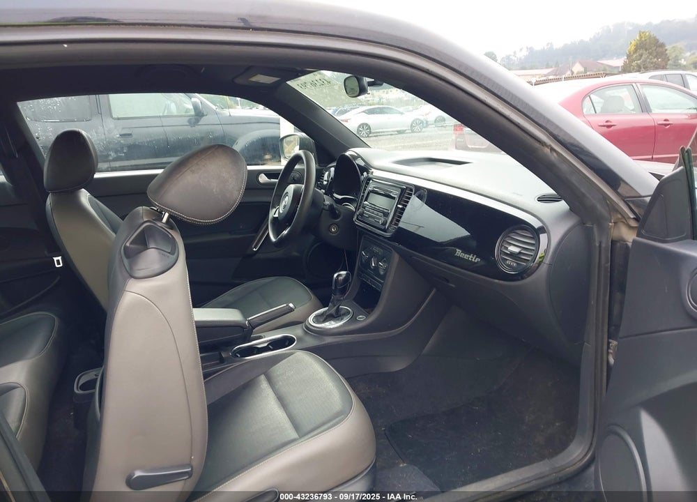 2015 VOLKSWAGEN BEETLE 1.8T FLEET EDITION VIN: 3VWF17AT1FM646143