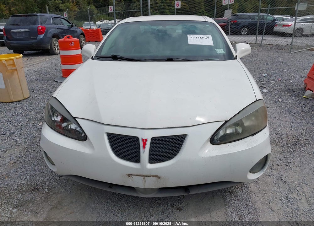 2008 PONTIAC GRAND PRIX VIN: 2G2WP552581132897