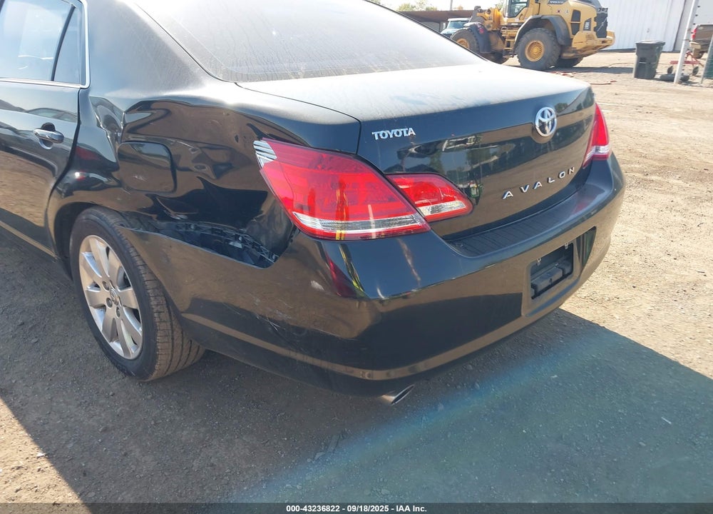 2005 TOYOTA AVALON XLS VIN: 4T1BK36B25U039018