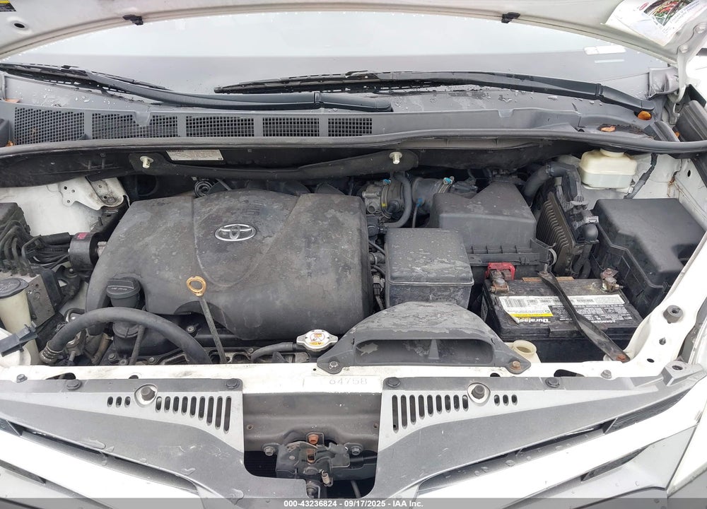 2018 TOYOTA SIENNA XLE 8 PASSENGER VIN: 5TDYZ3DC3JS965061