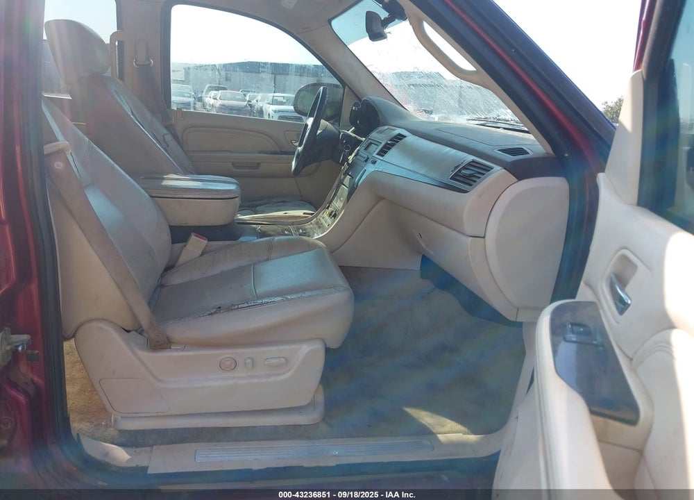 2008 CADILLAC ESCALADE STANDARD VIN: 1GYEC63898R197995