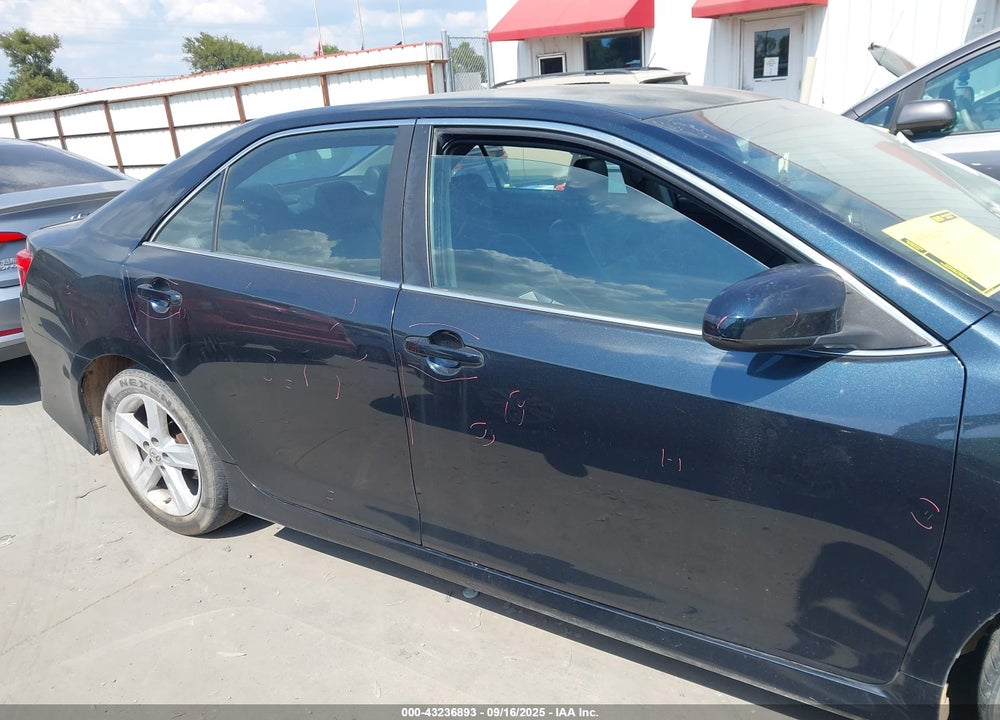 2013 TOYOTA CAMRY SE VIN: 4T1BF1FK3DU694442