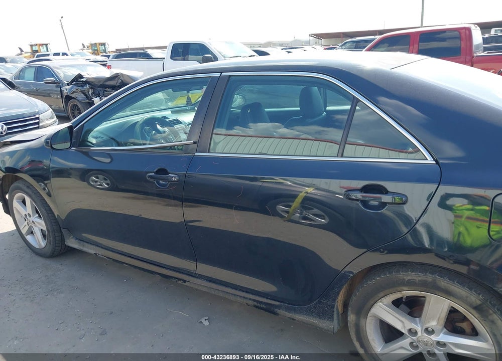 2013 TOYOTA CAMRY SE VIN: 4T1BF1FK3DU694442