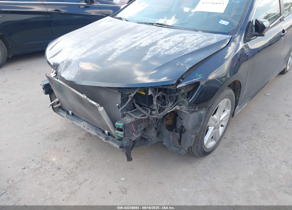 2013 TOYOTA CAMRY SE VIN: 4T1BF1FK3DU694442