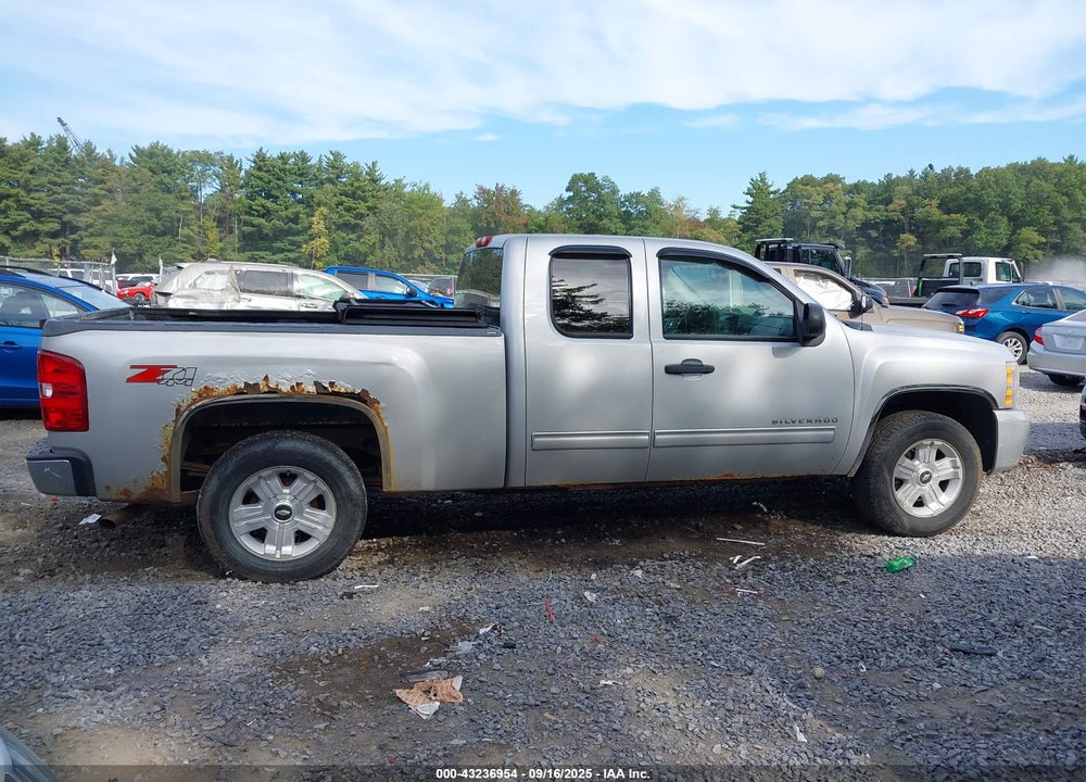 2010 CHEVROLET SILVERADO 1500 VIN: 1GCSKSE39AZ185552