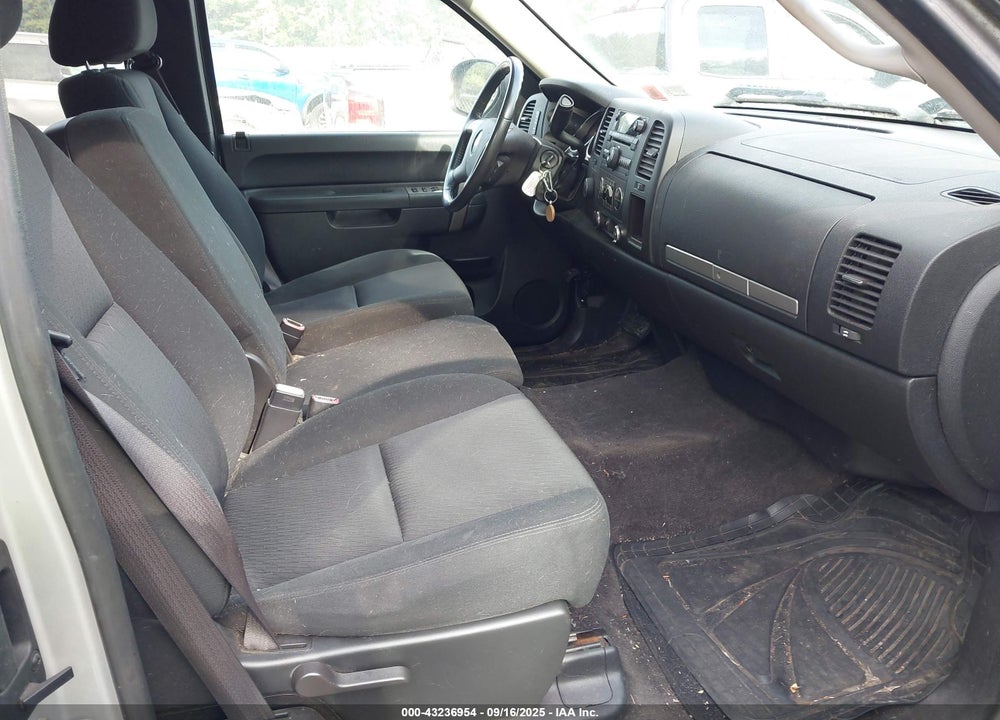 2010 CHEVROLET SILVERADO 1500 VIN: 1GCSKSE39AZ185552