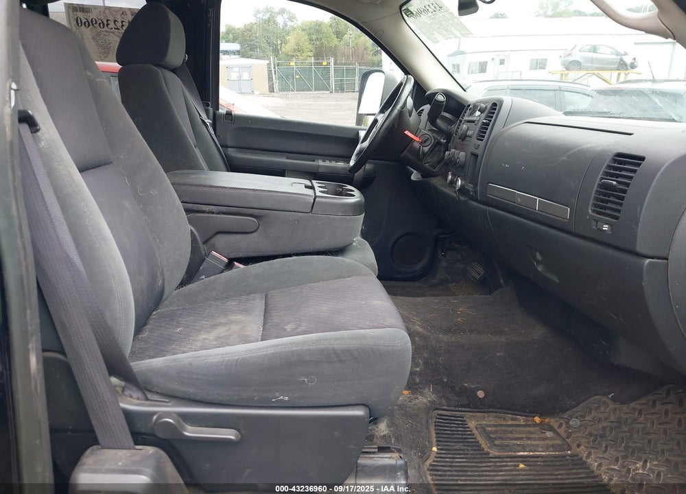 2009 CHEVROLET SILVERADO 2500HD LT VIN: 1GCHK59K59E164200