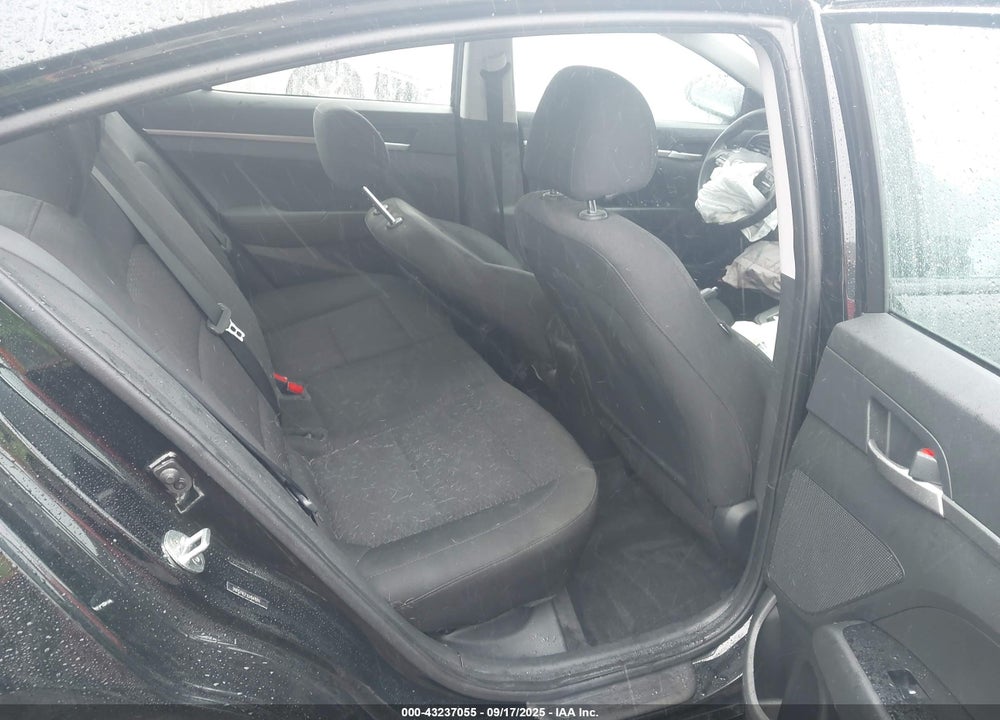 2020 HYUNDAI ELANTRA VIN: 5NPD74LF2LH541594