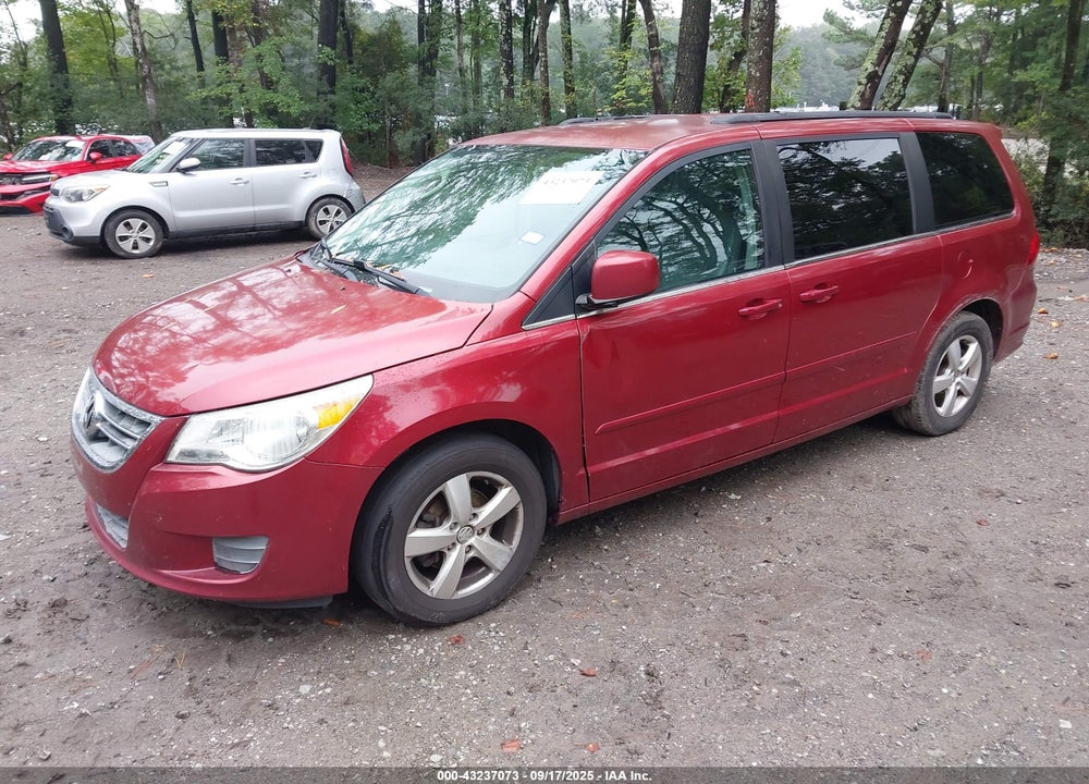 2011 VOLKSWAGEN ROUTAN VIN: 2V4RW3DG0BR636012