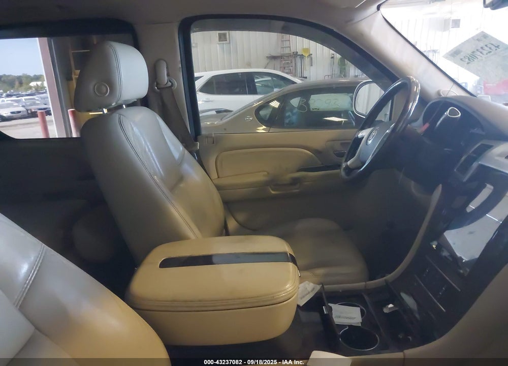 2007 CADILLAC ESCALADE STANDARD VIN: 1GYFK63817R197625