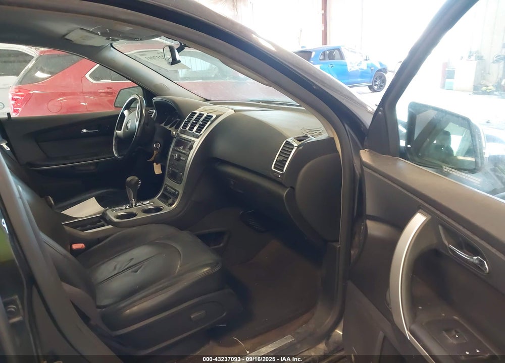 2008 GMC ACADIA VIN: 1GKEV23748J210381