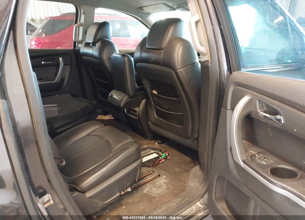 2008 GMC ACADIA VIN: 1GKEV23748J210381