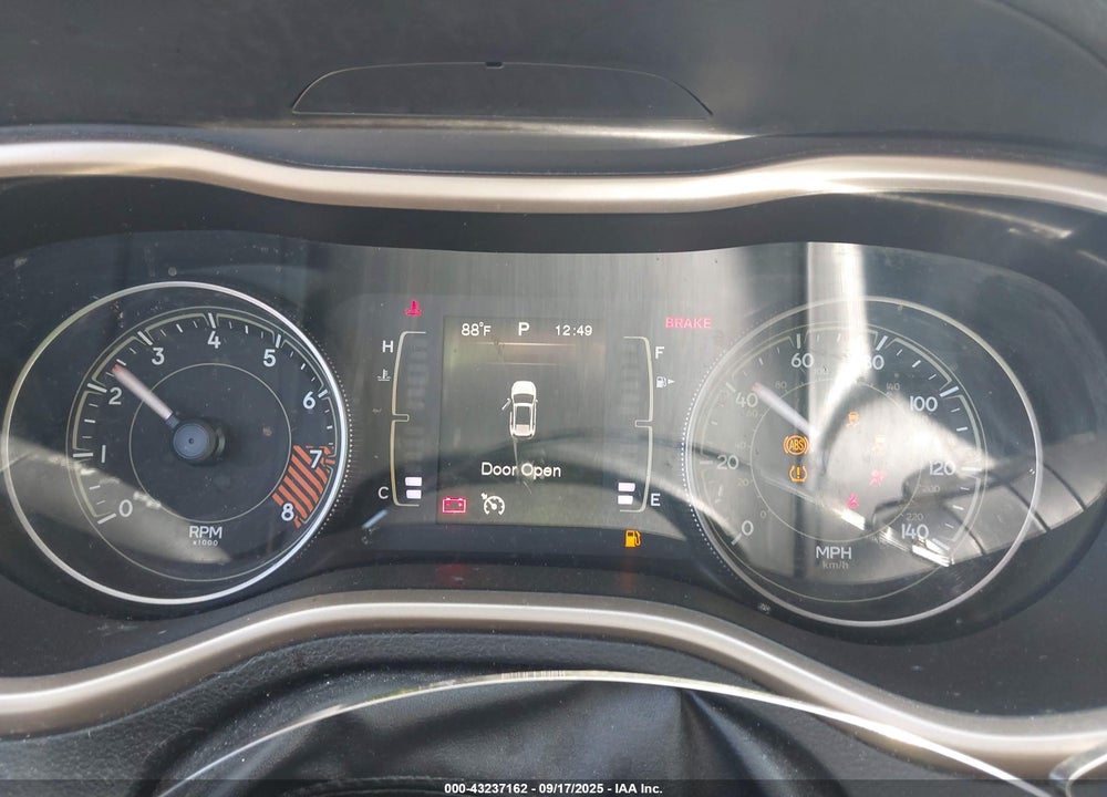 2014 JEEP CHEROKEE VIN: 1C4PJLCS0EW143061