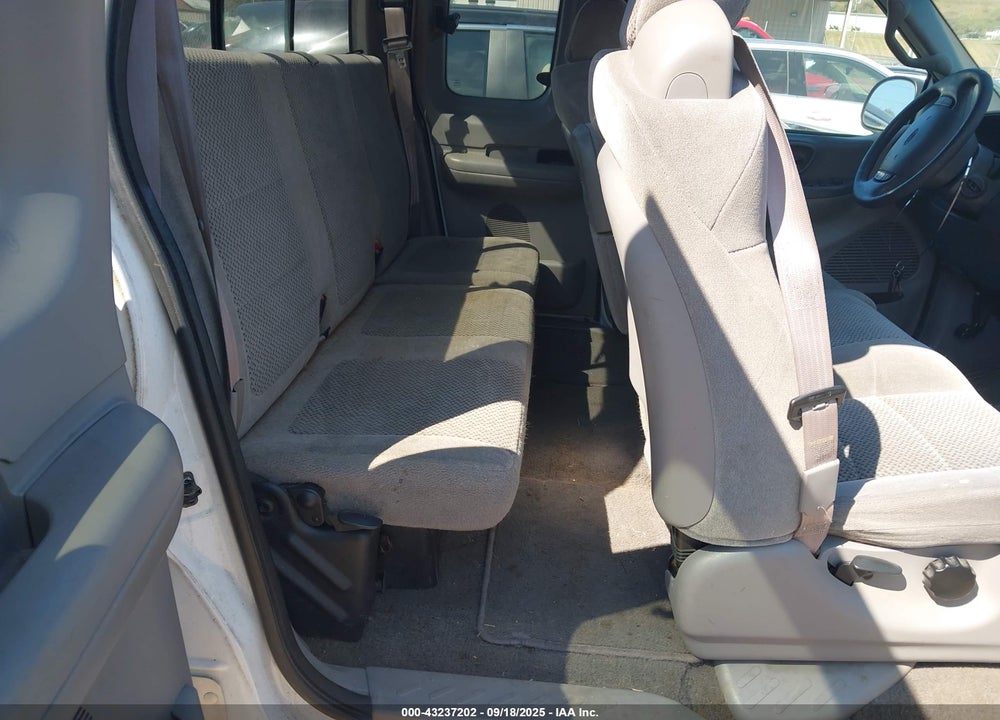 2002 FORD F-150 LARIAT/XL/XLT VIN: 1FTRX17LX2NA51889