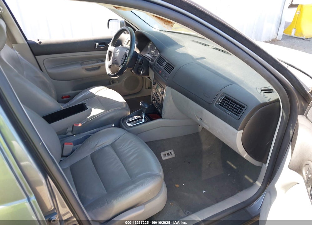2004 VOLKSWAGEN JETTA GLS 2.0L VIN: 3VWSA69M74M107500