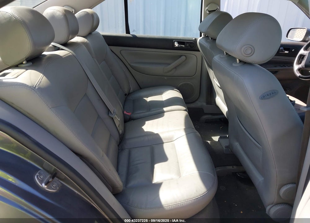 2004 VOLKSWAGEN JETTA GLS 2.0L VIN: 3VWSA69M74M107500