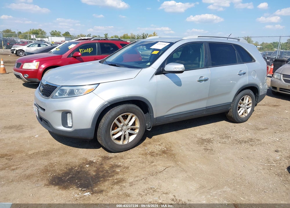 2015 KIA SORENTO LX VIN: 5XYKT3A65FG593393