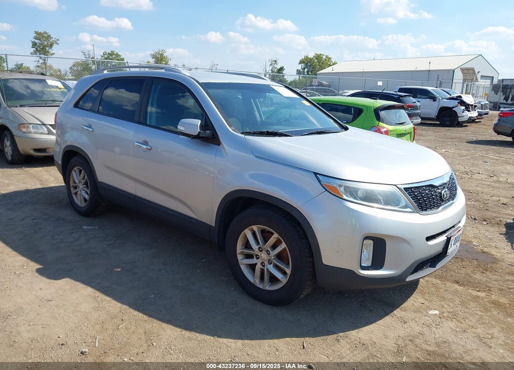 2015 KIA SORENTO LX VIN: 5XYKT3A65FG593393
