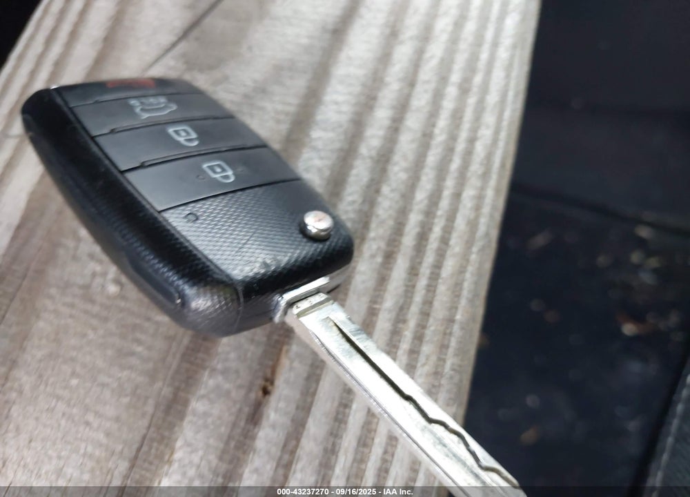 2018 KIA SOUL VIN: KNDJP3A51J7612065