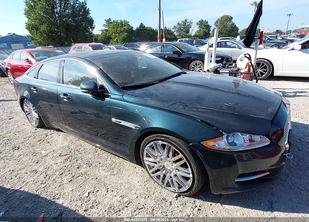2014 JAGUAR XJ VIN: SAJWJ1CD3E8V61671