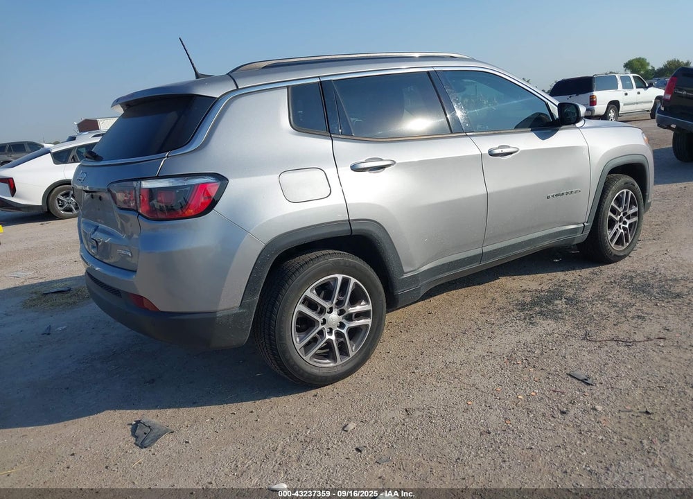 2017 JEEP COMPASS VIN: 3C4NJCBB5HT647768