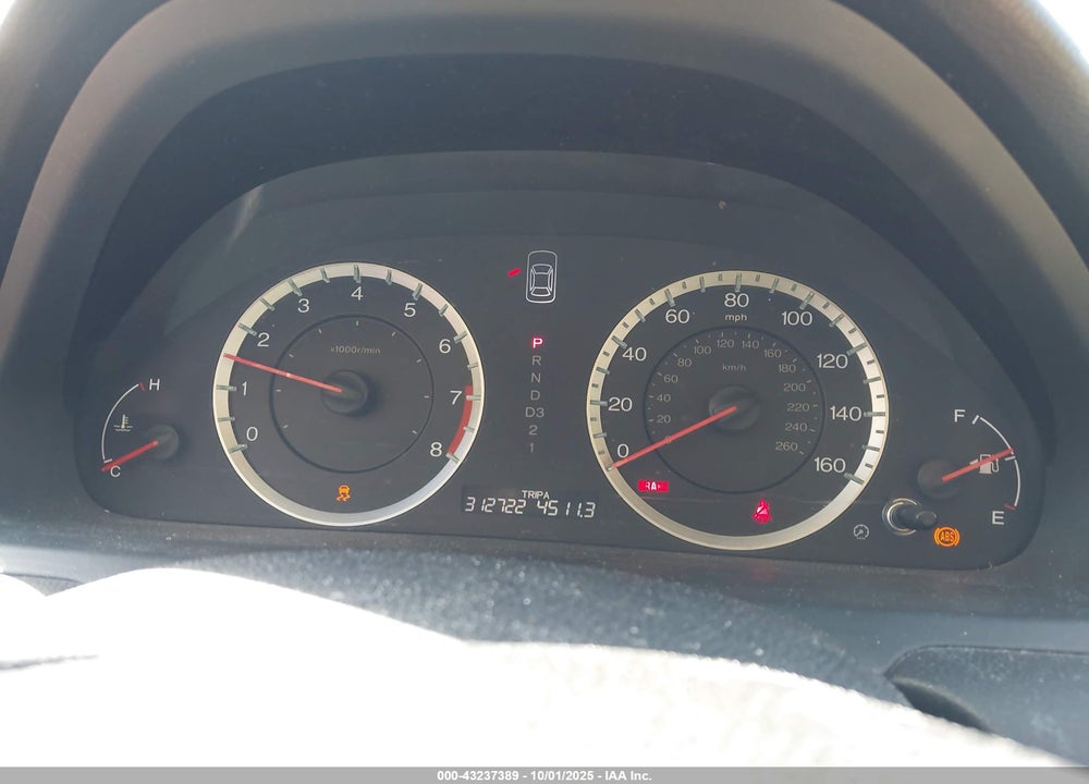 2011 HONDA ACCORD VIN: 1HGCP2F35BA016117