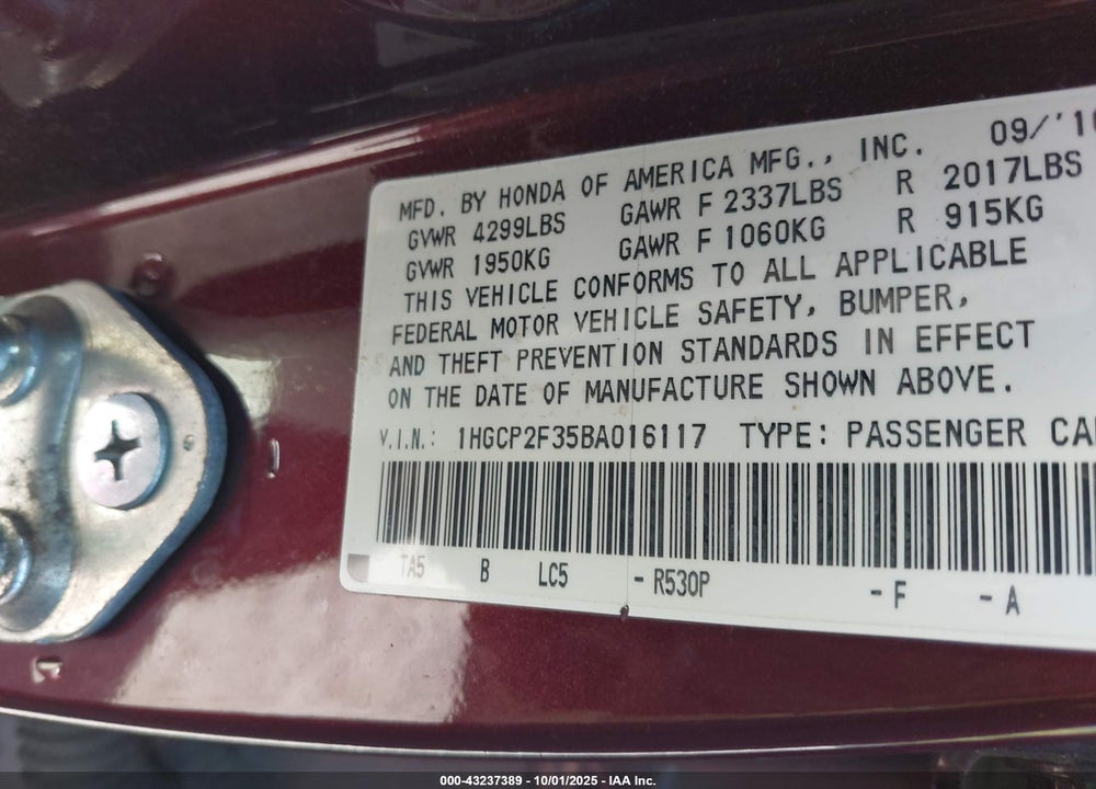 2011 HONDA ACCORD VIN: 1HGCP2F35BA016117