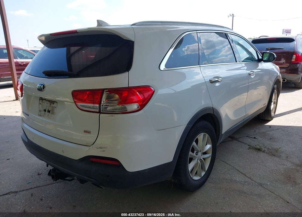 2016 KIA SORENTO 2.4L LX VIN: 5XYPGDA38GG059280
