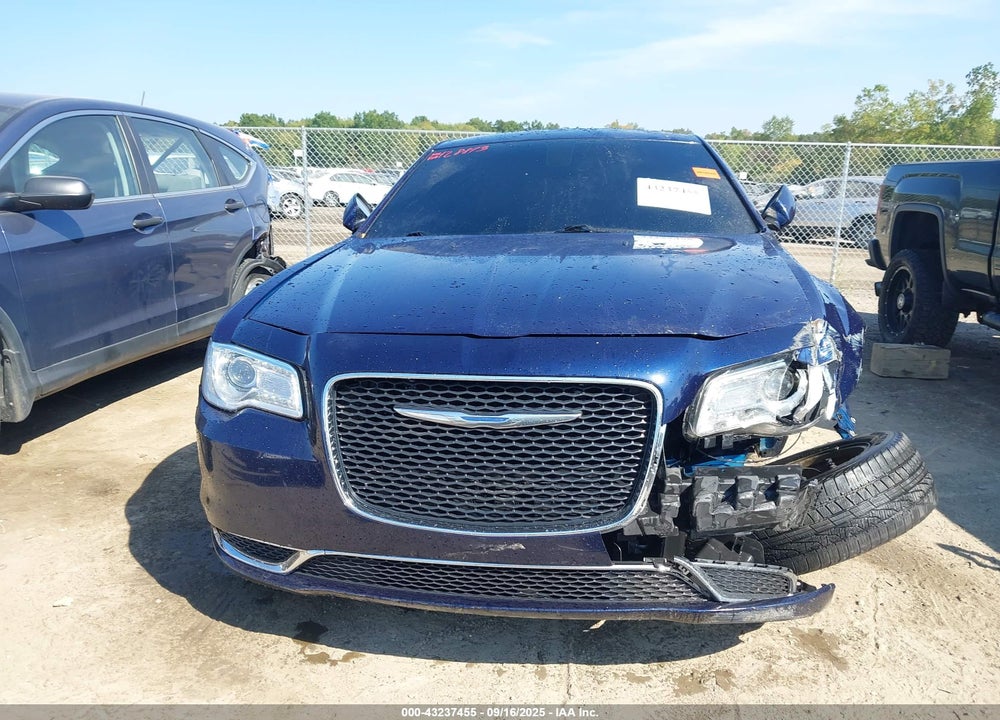2017 CHRYSLER 300 VIN: 2C3CCARG6HH591845