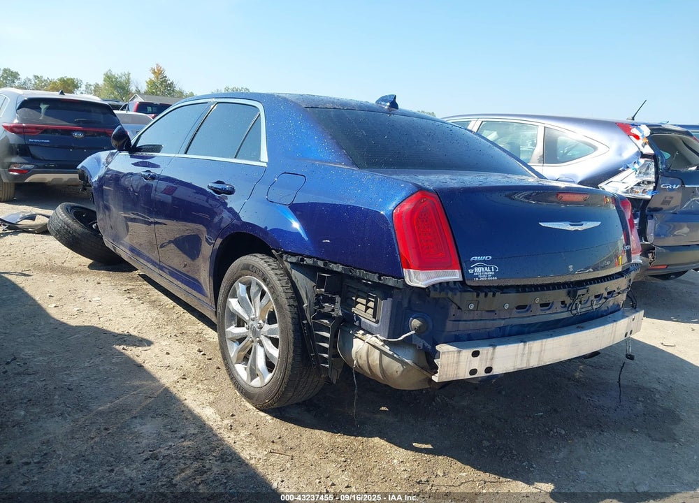 2017 CHRYSLER 300 VIN: 2C3CCARG6HH591845